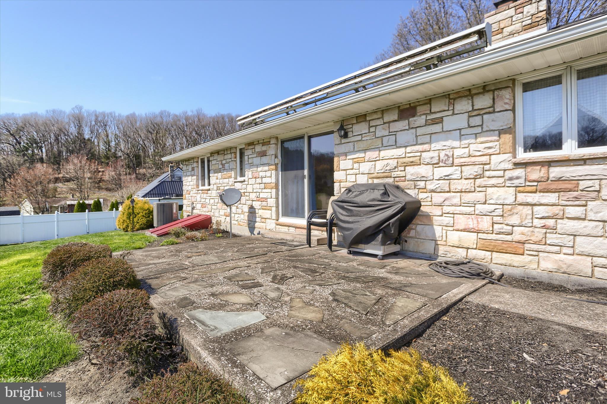162 OAK DRIVE