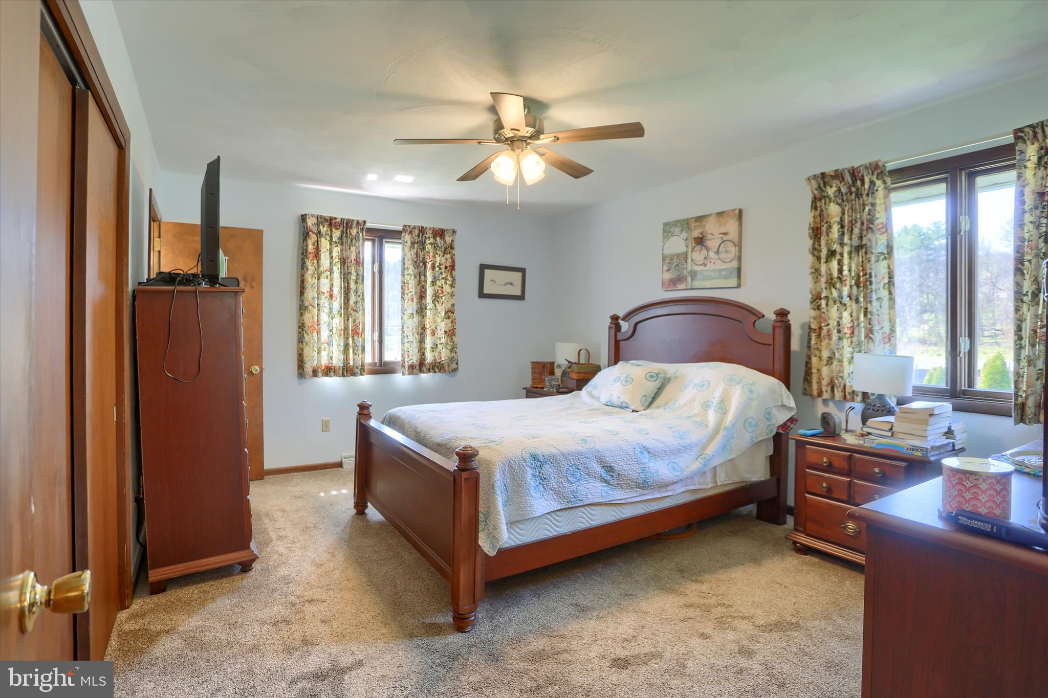 162 OAK DRIVE