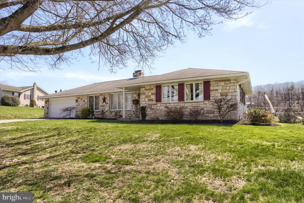 162 OAK DRIVE