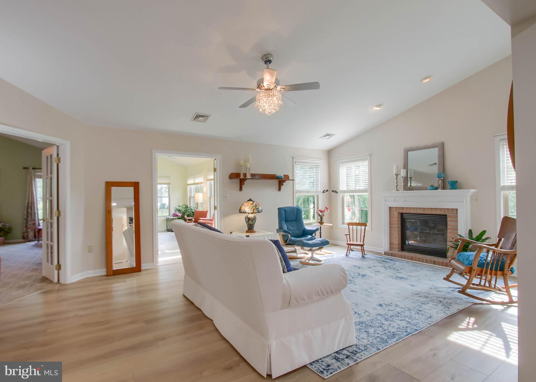 1017 CAMBRIDGE DRIVE