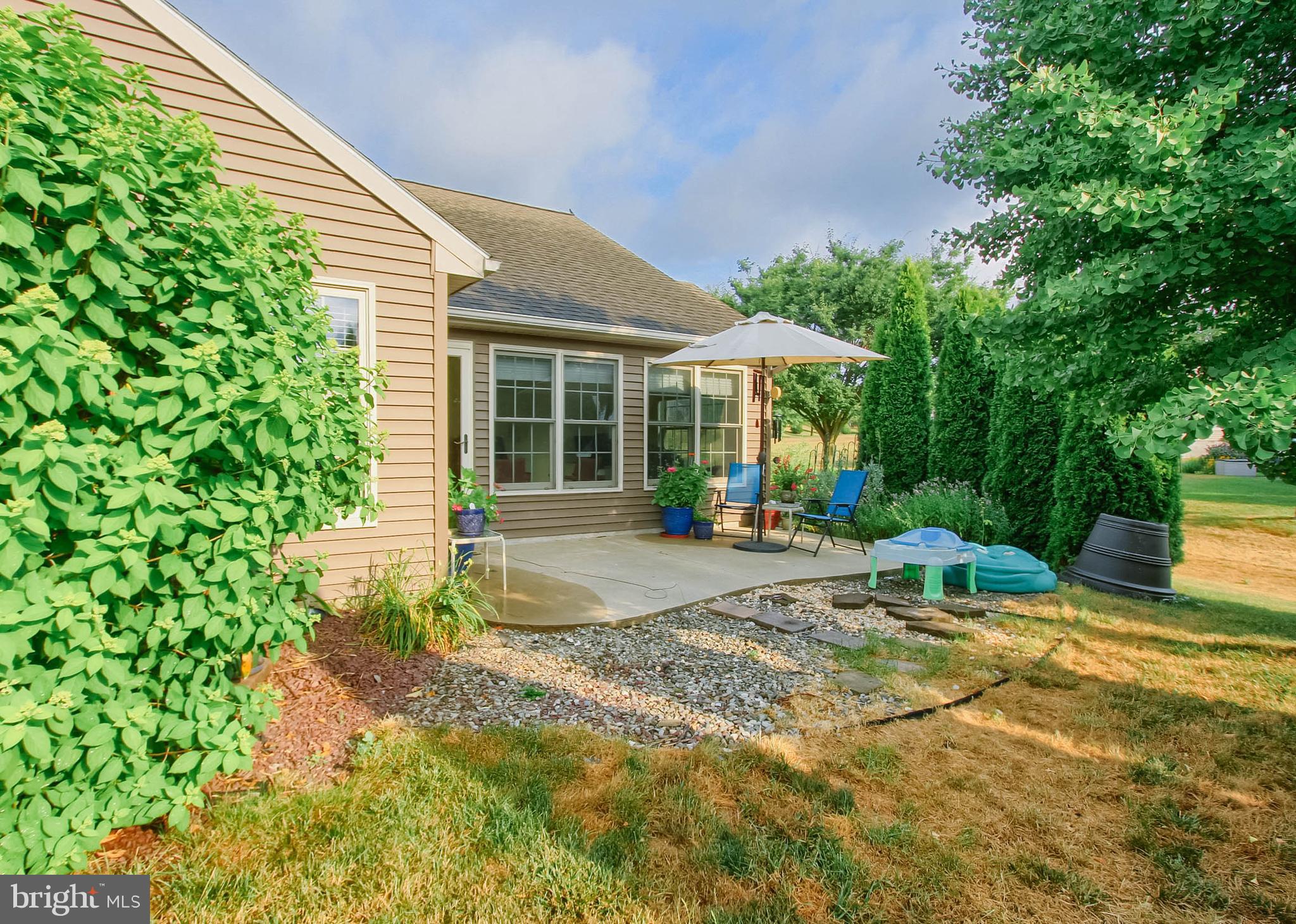 1017 CAMBRIDGE DRIVE