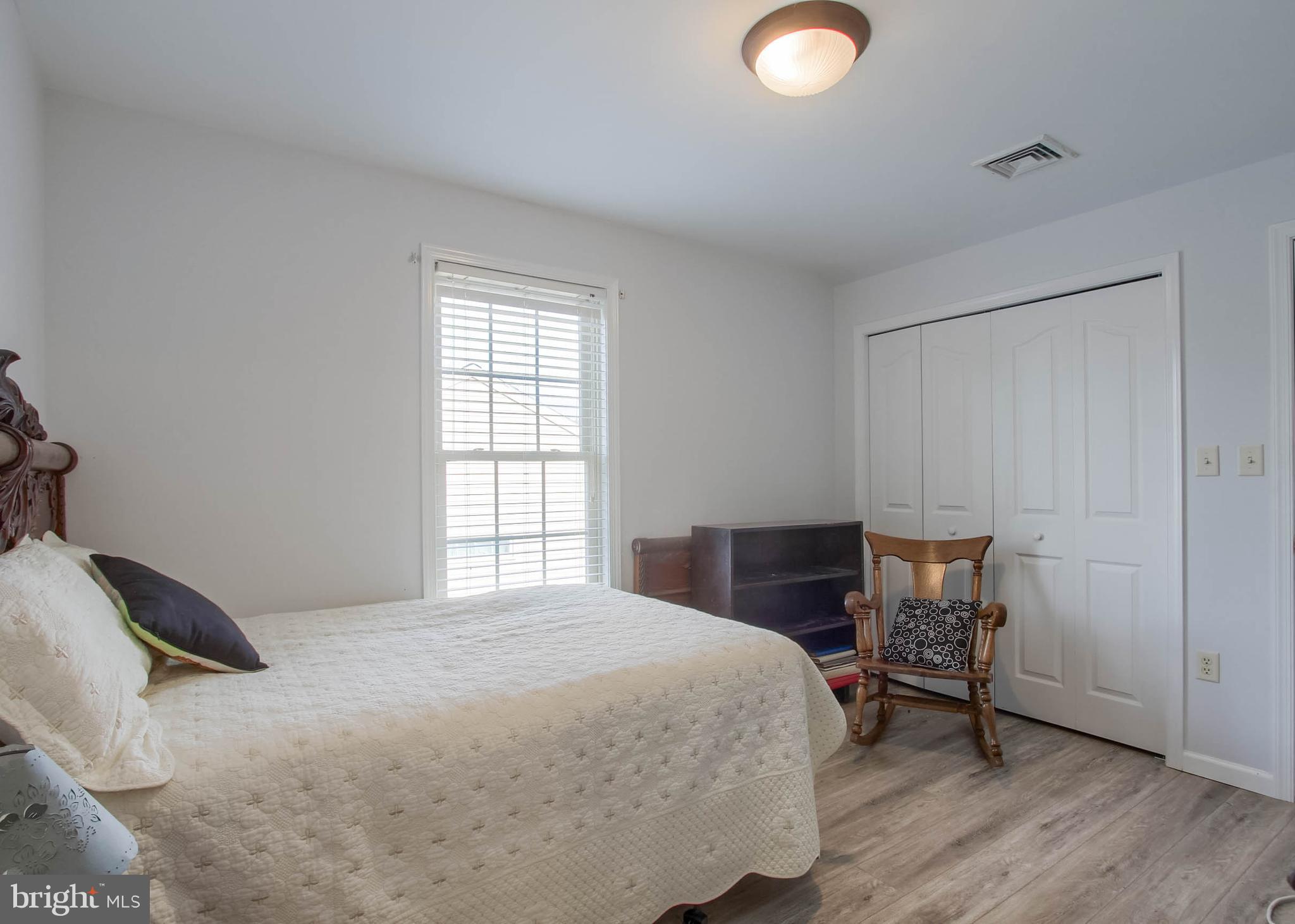 1017 CAMBRIDGE DRIVE