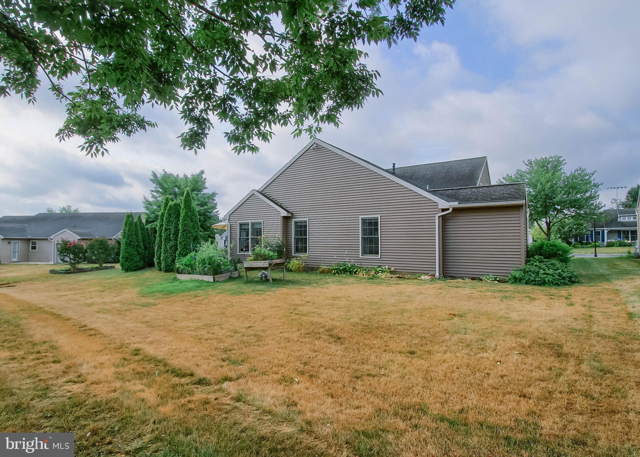 1017 CAMBRIDGE DRIVE