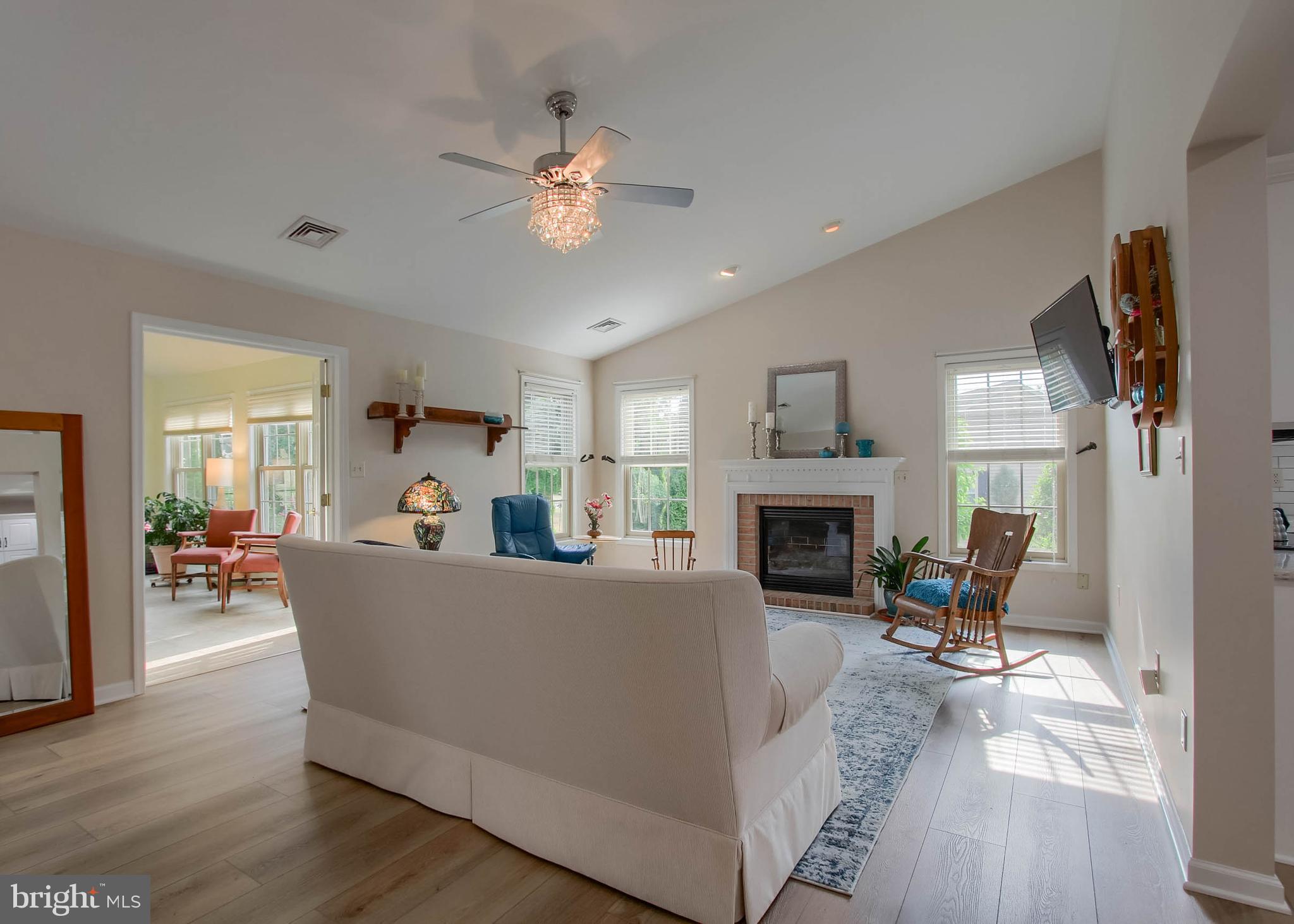 1017 CAMBRIDGE DRIVE