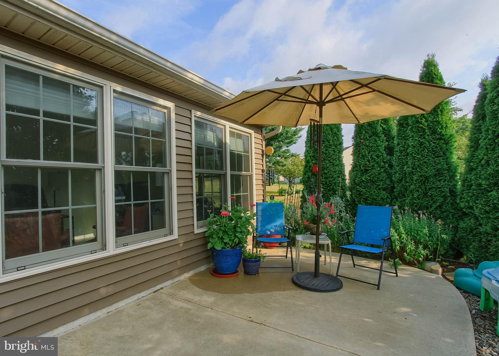 1017 CAMBRIDGE DRIVE