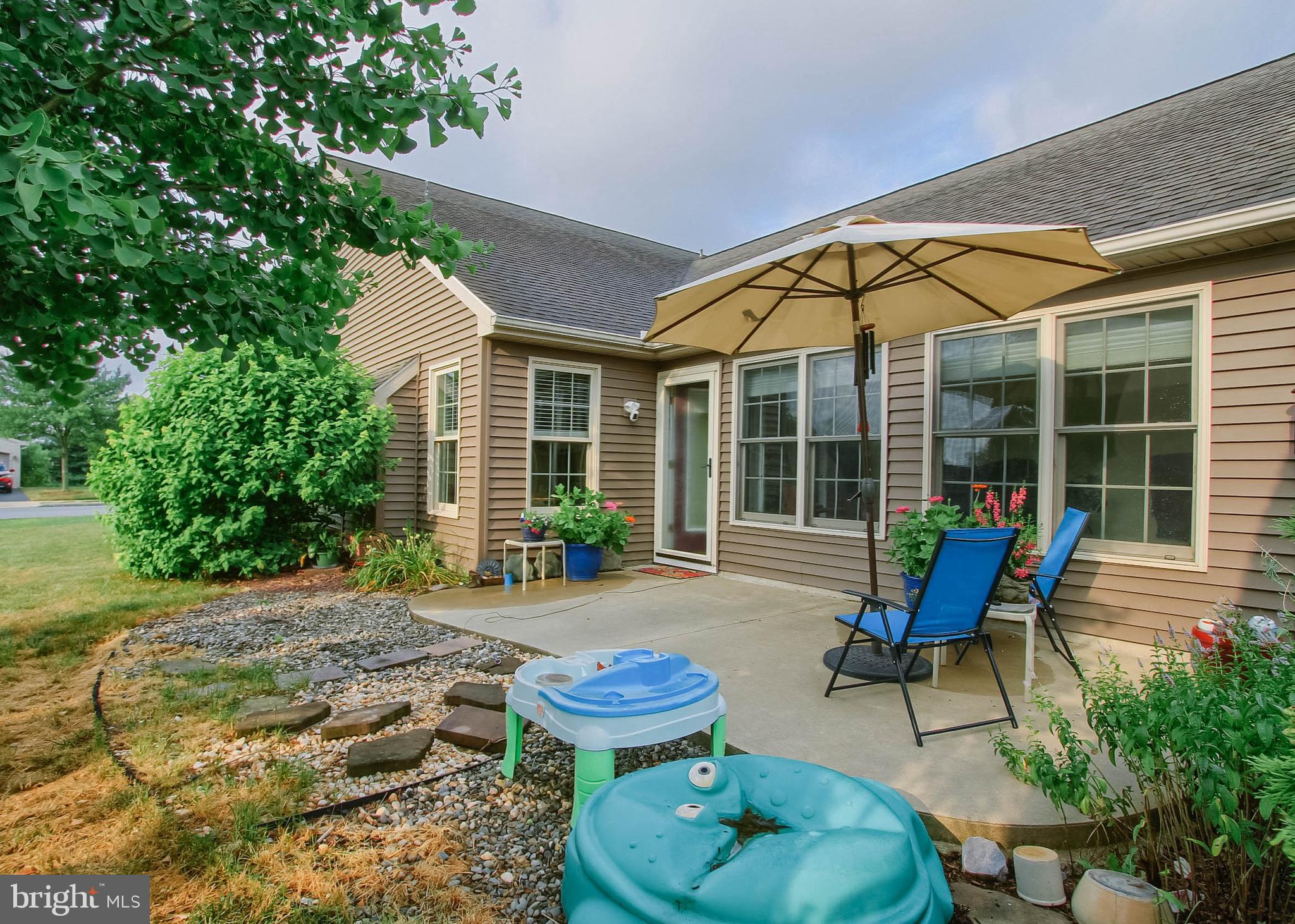 1017 CAMBRIDGE DRIVE