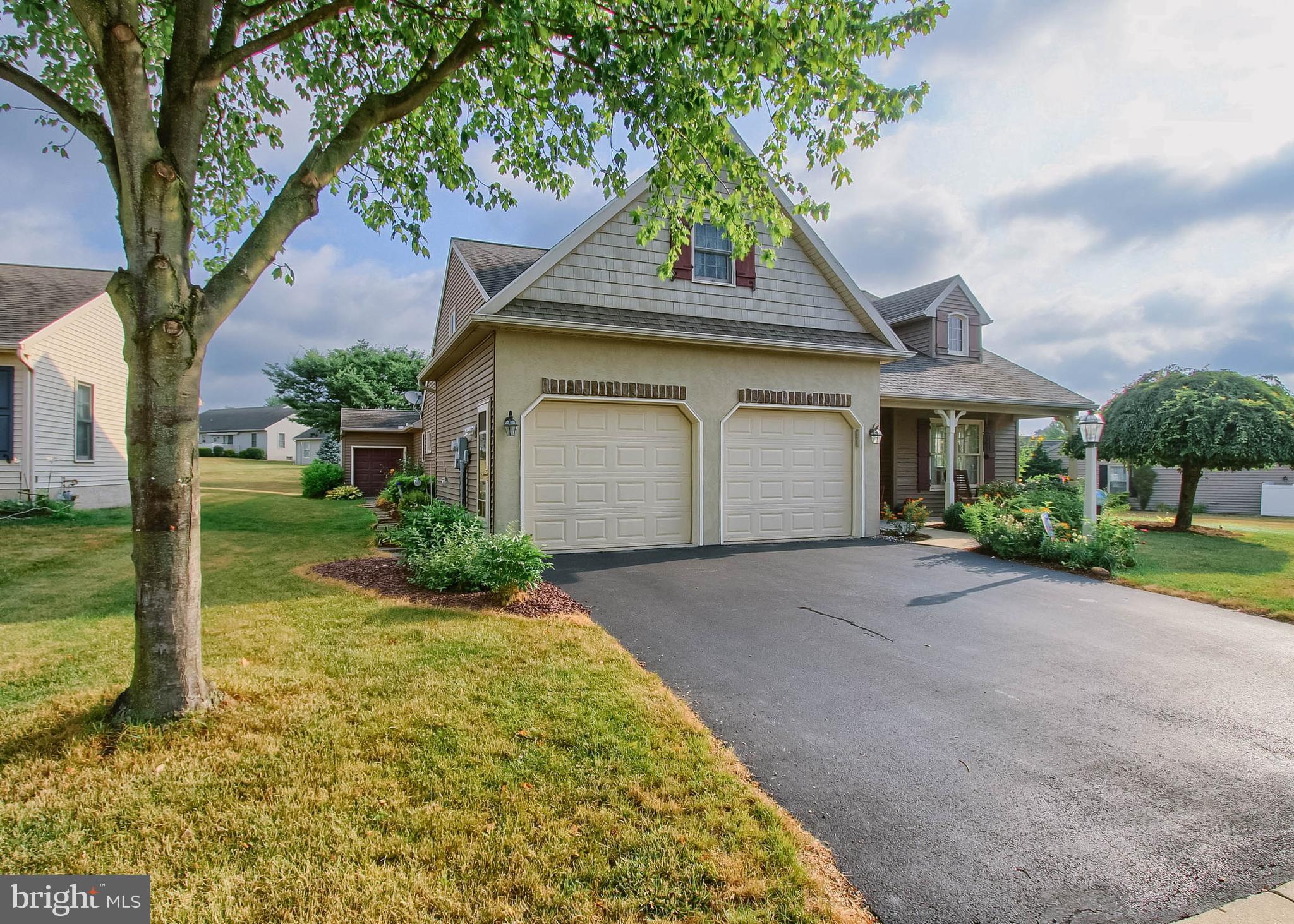 1017 CAMBRIDGE DRIVE