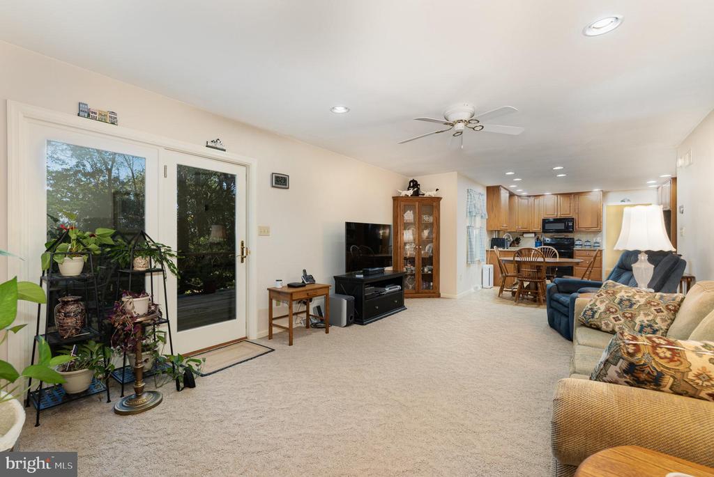 2075 RIDGE ROAD