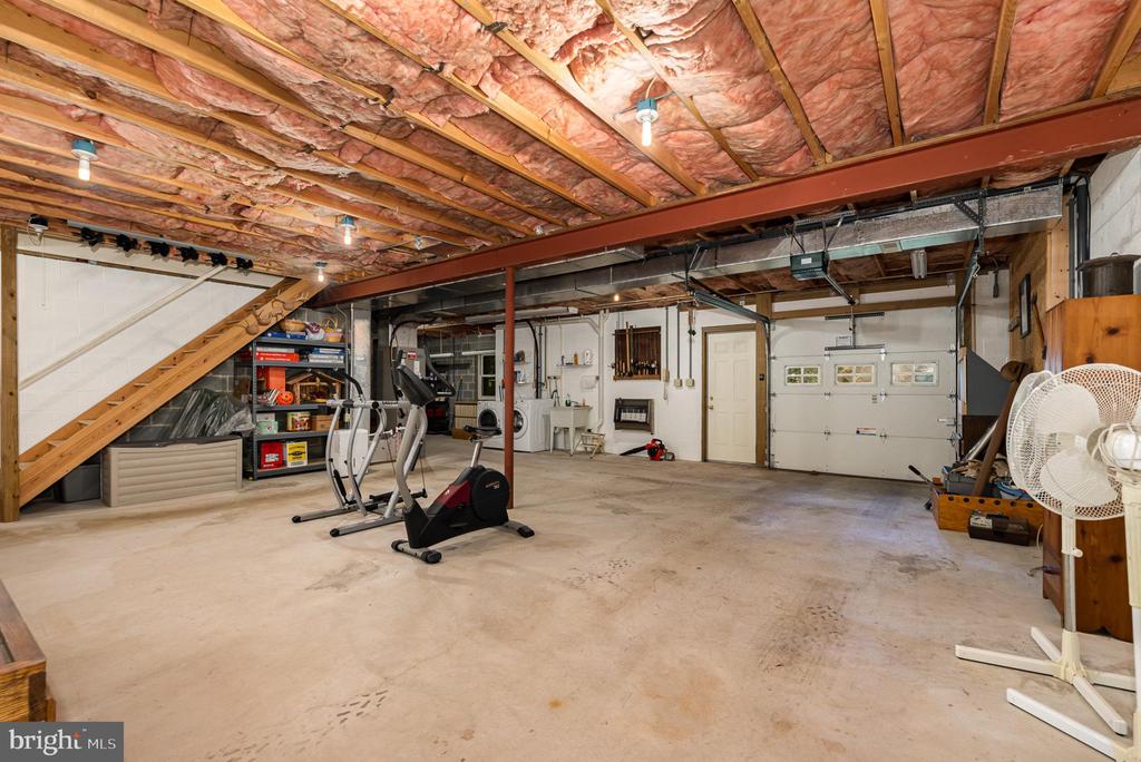 2075 RIDGE ROAD