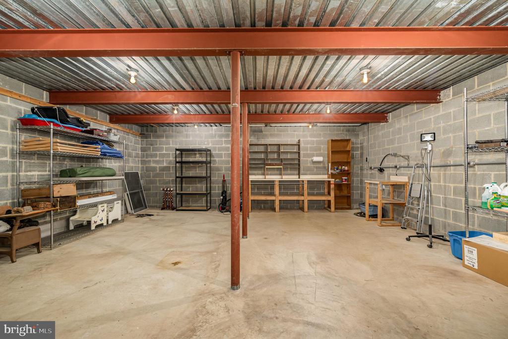 2075 RIDGE ROAD