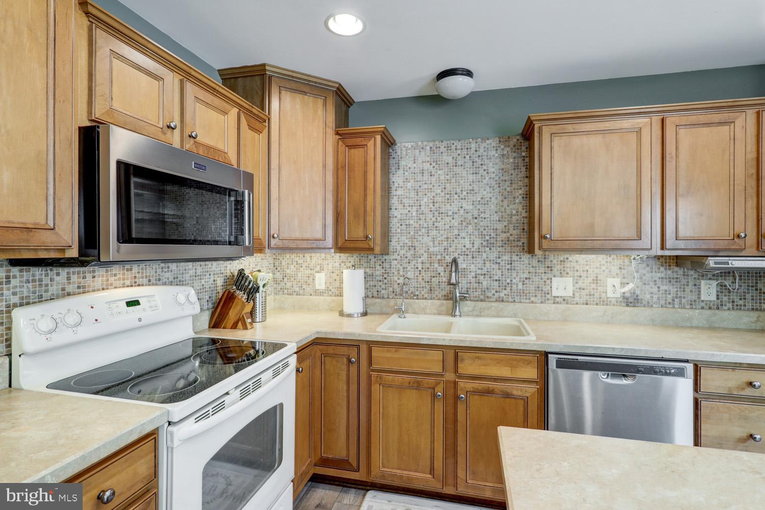 414 SHADETREE BOULEVARD