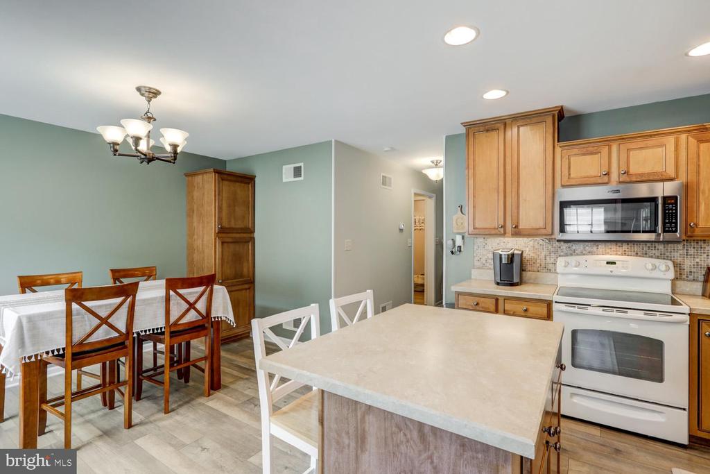 414 SHADETREE BOULEVARD