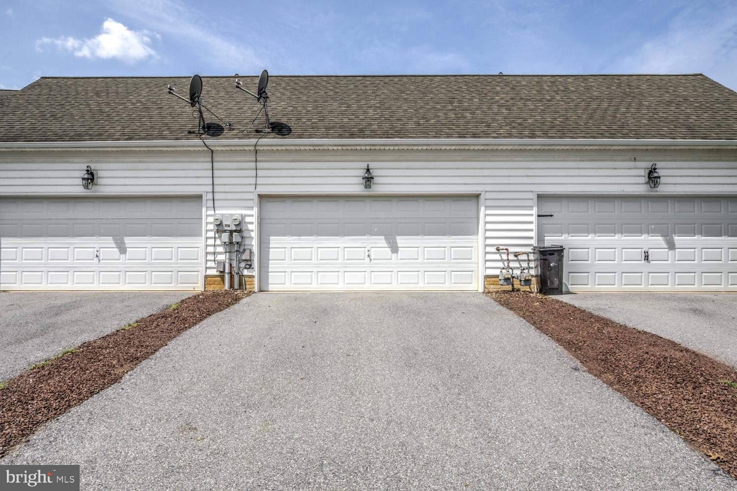 414 SHADETREE BOULEVARD