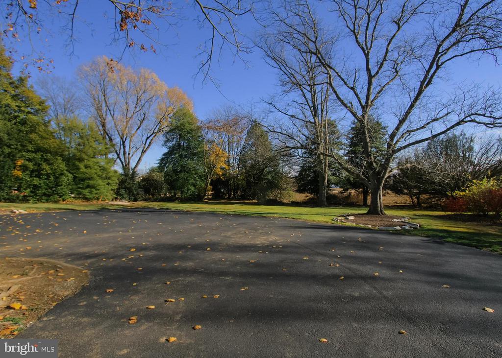 2016 MILLERSVILLE PIKE