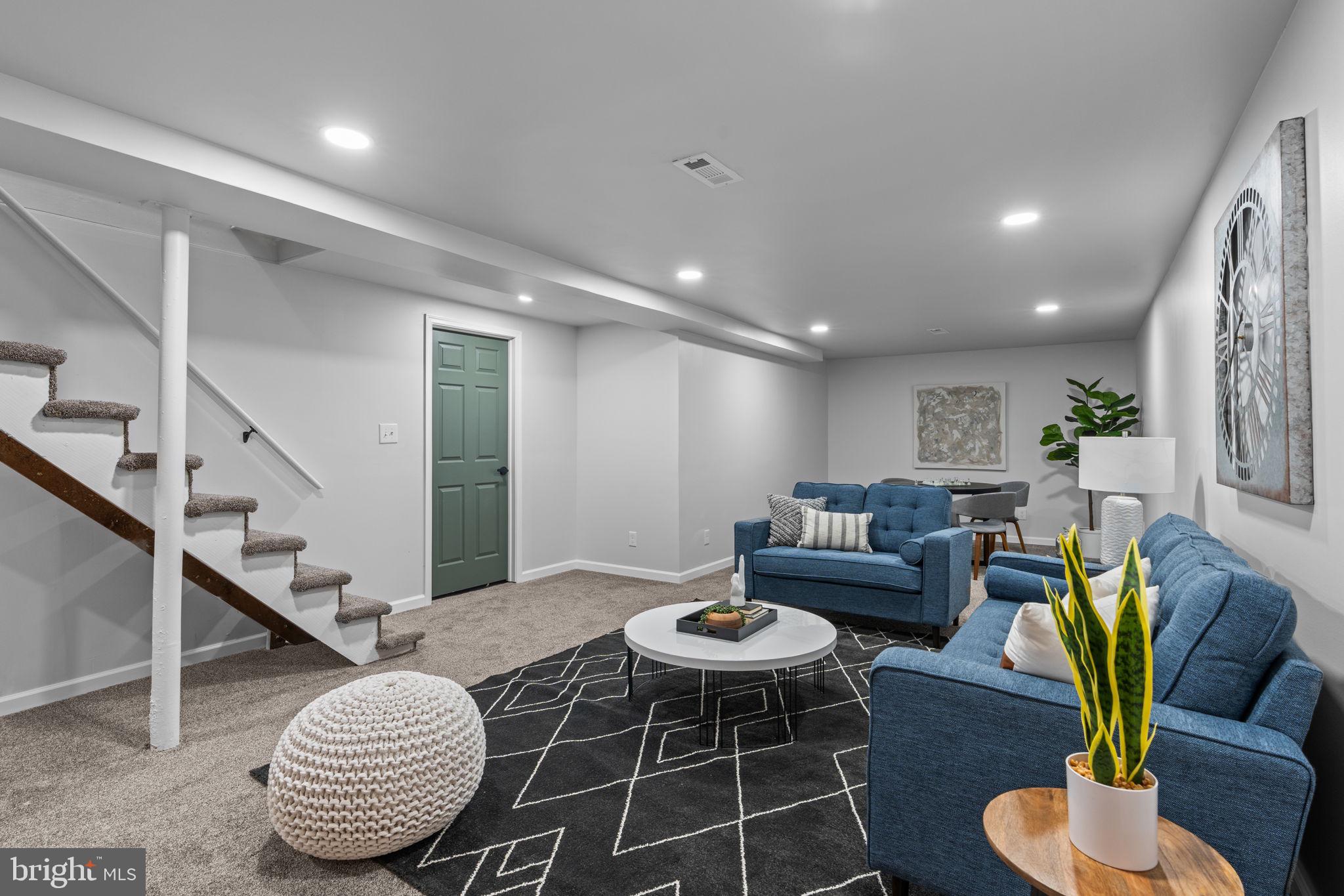 207 CAMPBELLTOWN ROAD