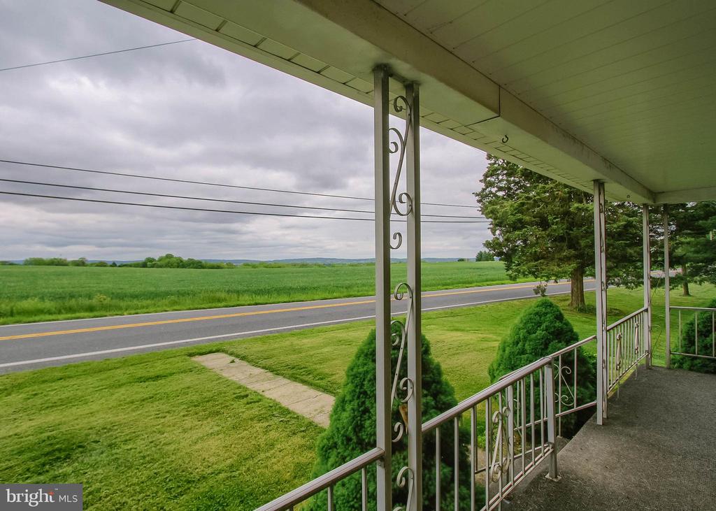 935 N FORGE ROAD