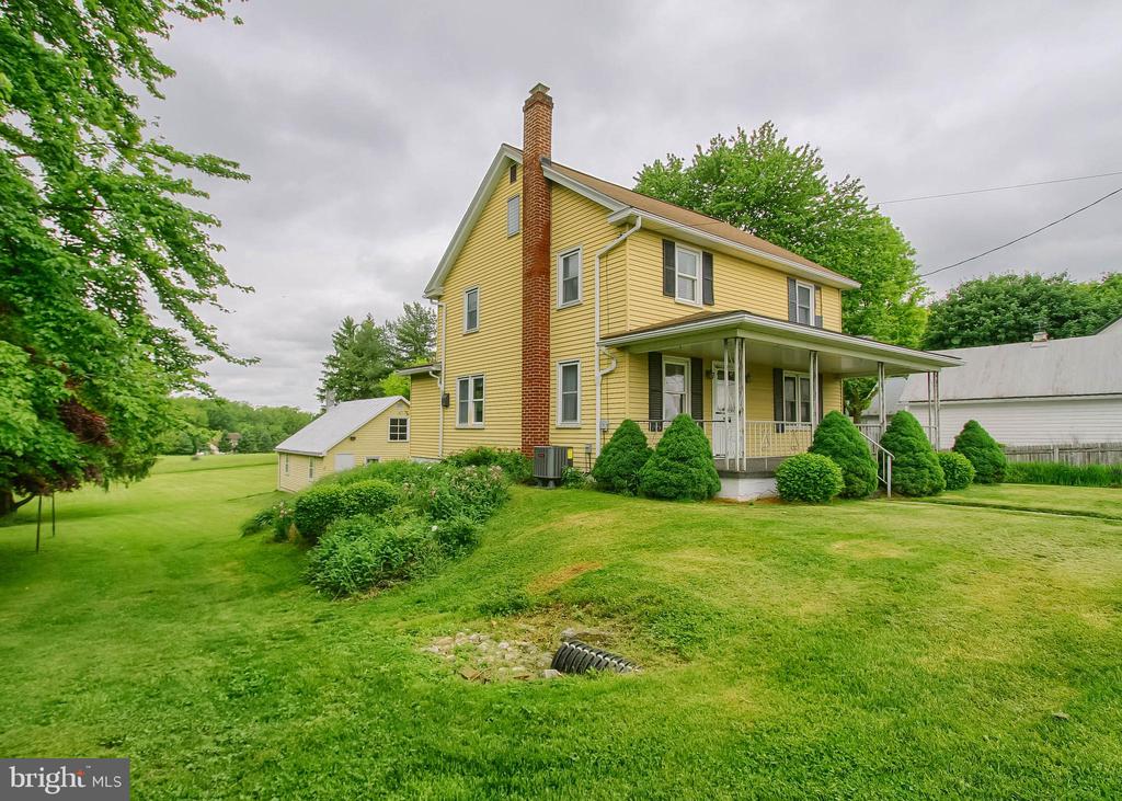 935 N FORGE ROAD