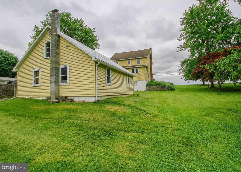 935 N FORGE ROAD