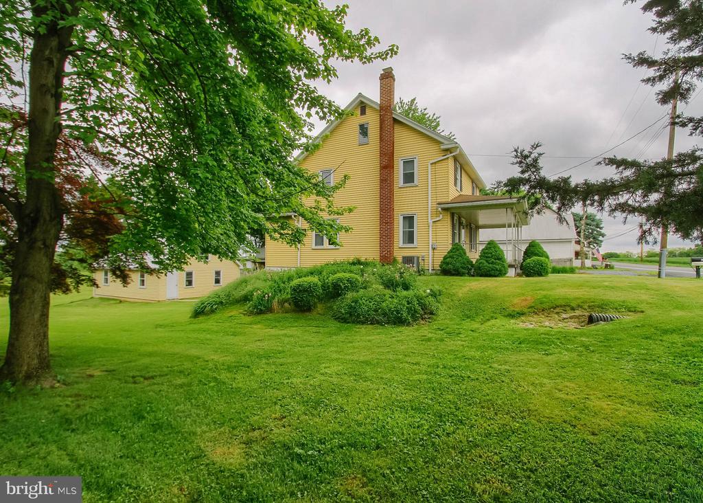 935 N FORGE ROAD
