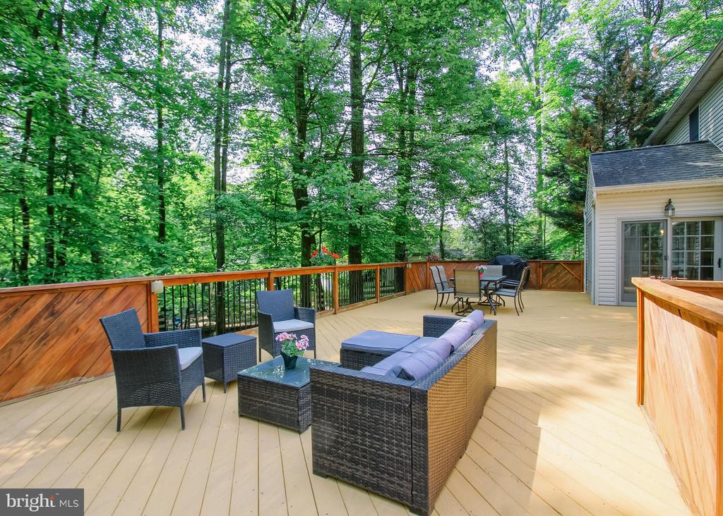 502 WOODLAND CIRCLE