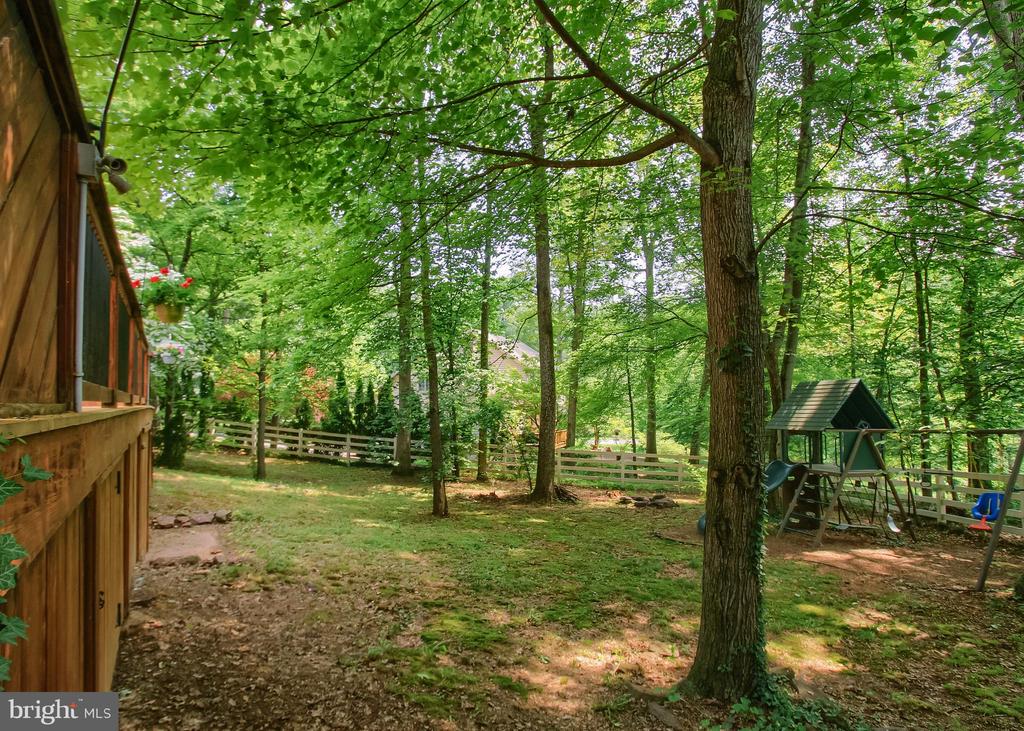 502 WOODLAND CIRCLE
