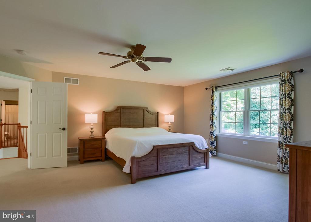 502 WOODLAND CIRCLE