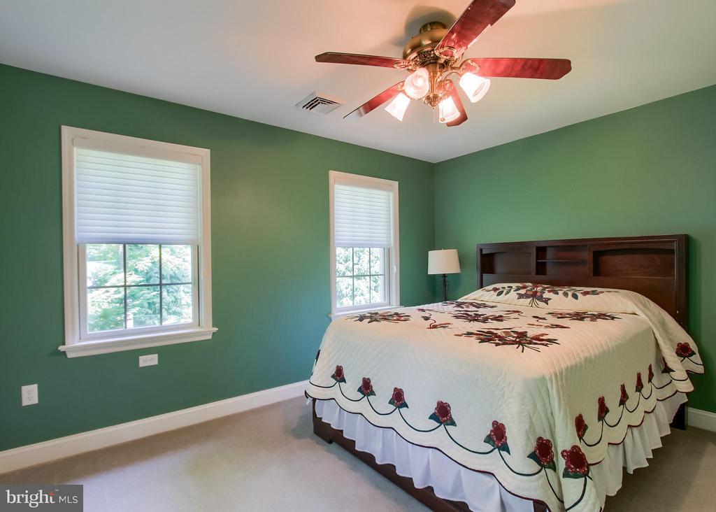 502 WOODLAND CIRCLE