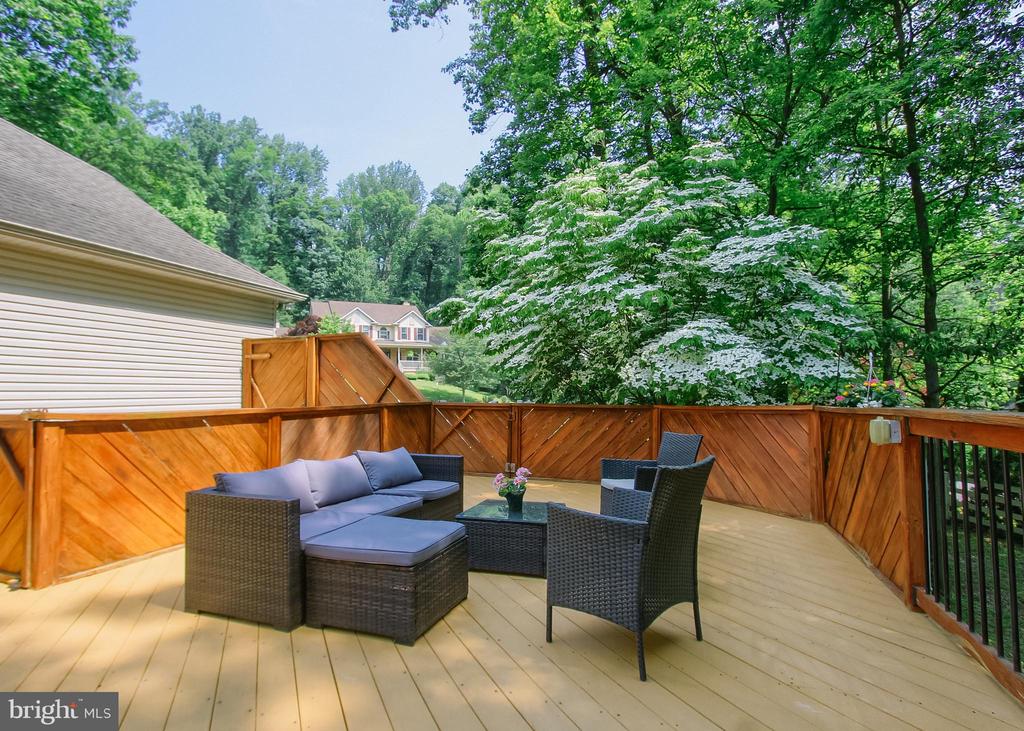 502 WOODLAND CIRCLE