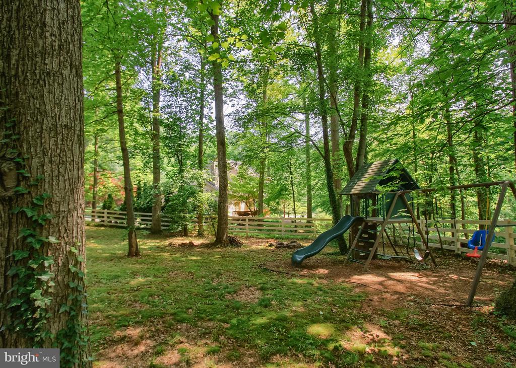 502 WOODLAND CIRCLE
