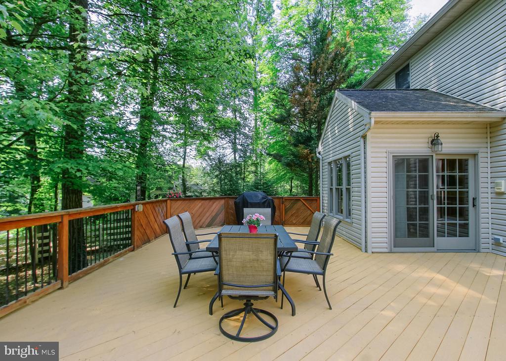502 WOODLAND CIRCLE