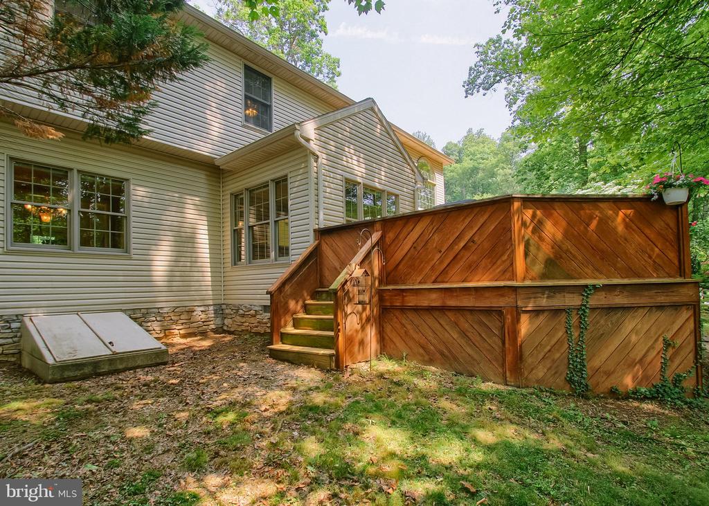 502 WOODLAND CIRCLE