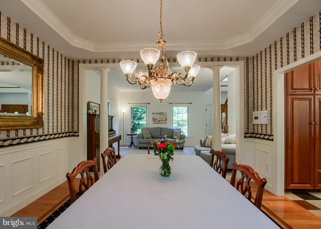 502 WOODLAND CIRCLE