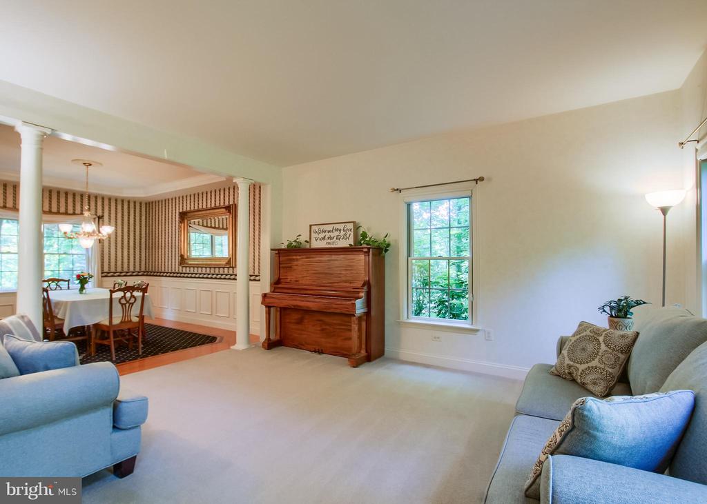 502 WOODLAND CIRCLE