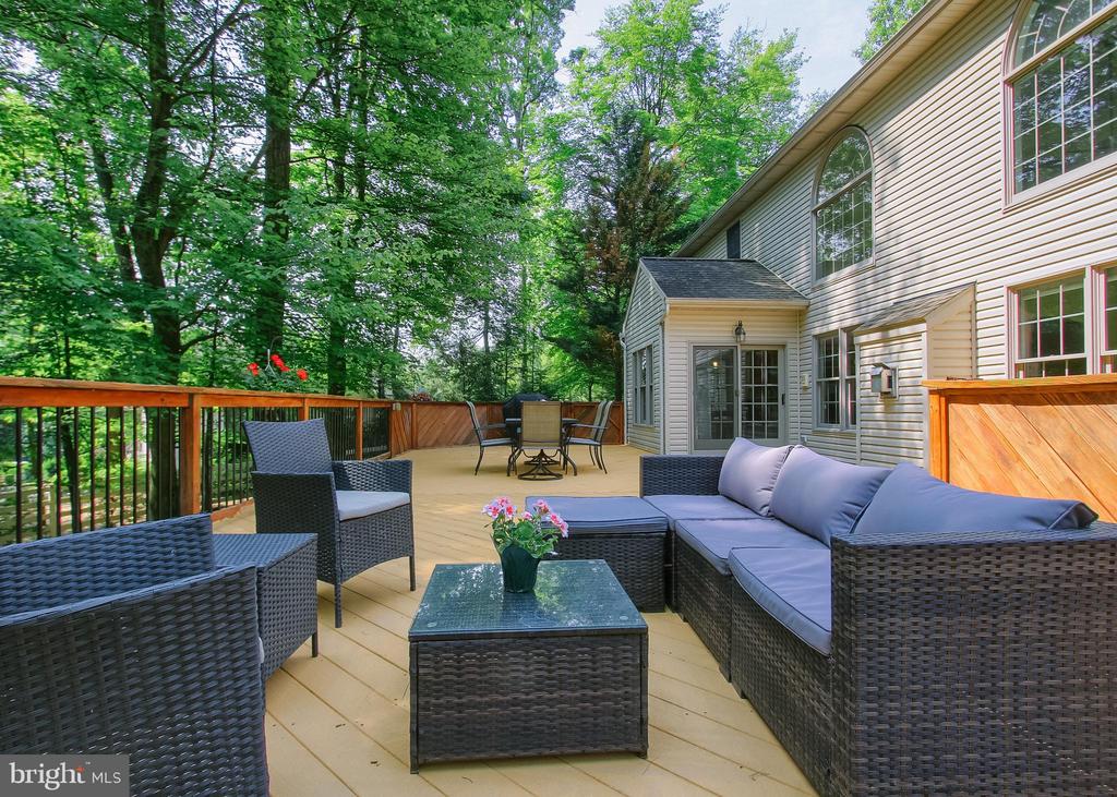 502 WOODLAND CIRCLE