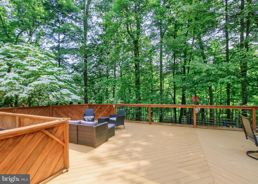 502 WOODLAND CIRCLE
