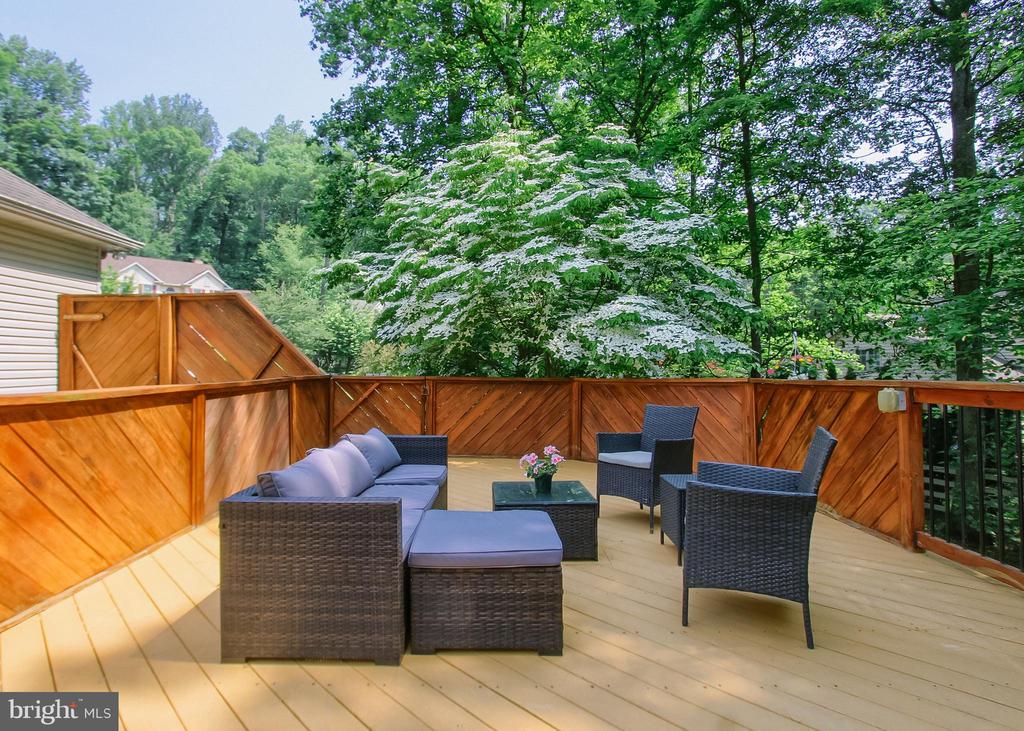 502 WOODLAND CIRCLE