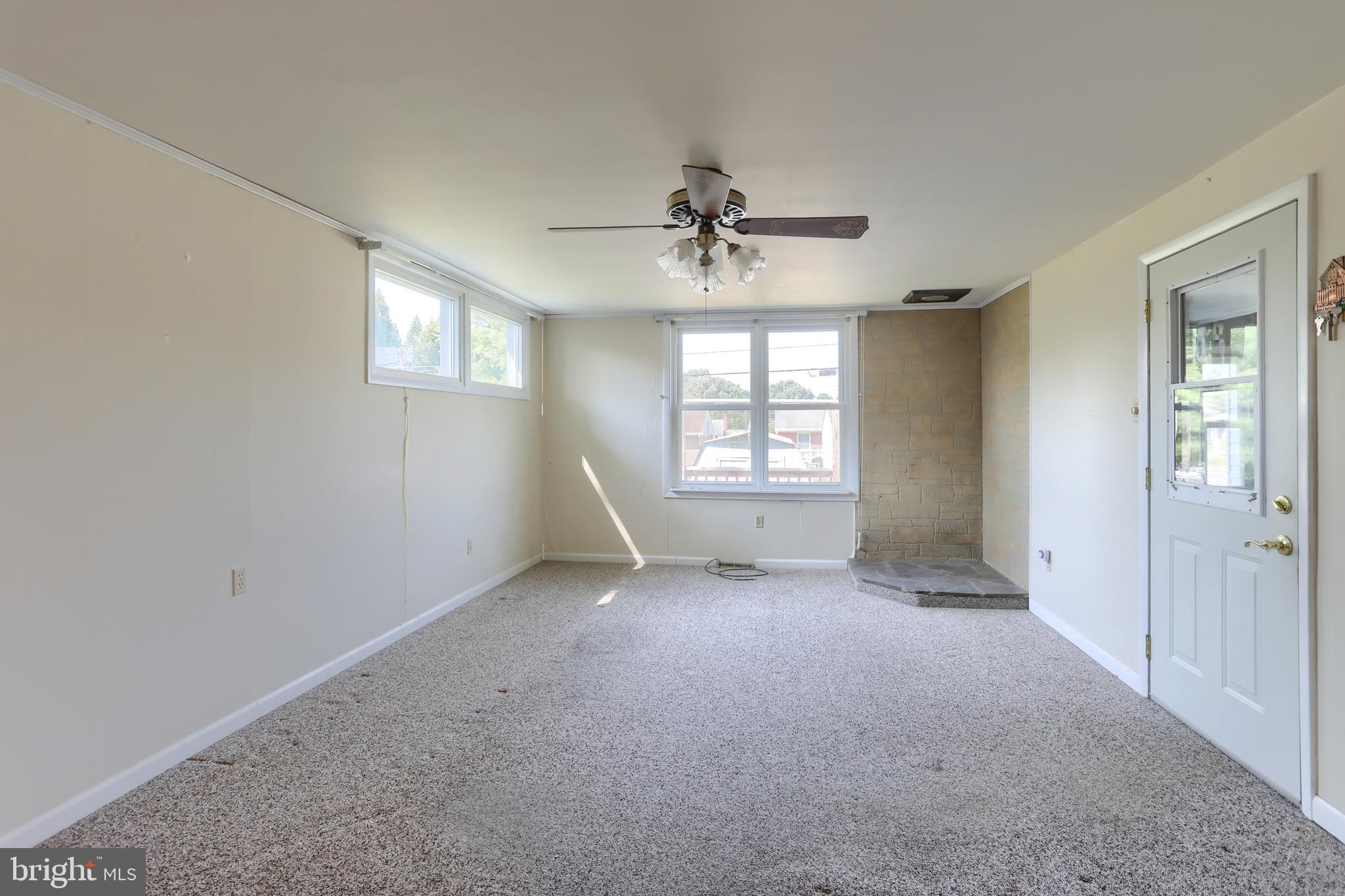 811 S HARRISON STREET