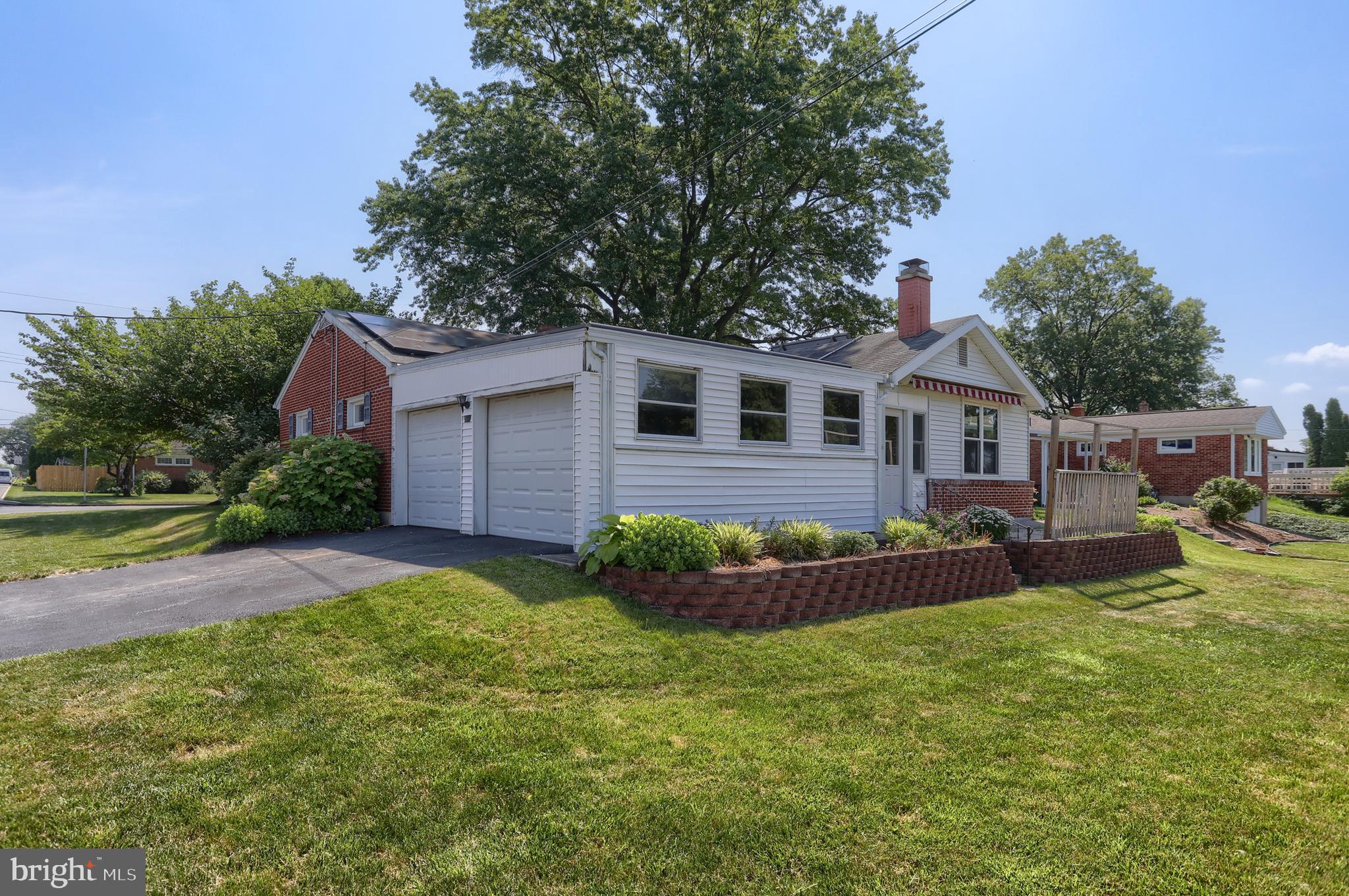 811 S HARRISON STREET