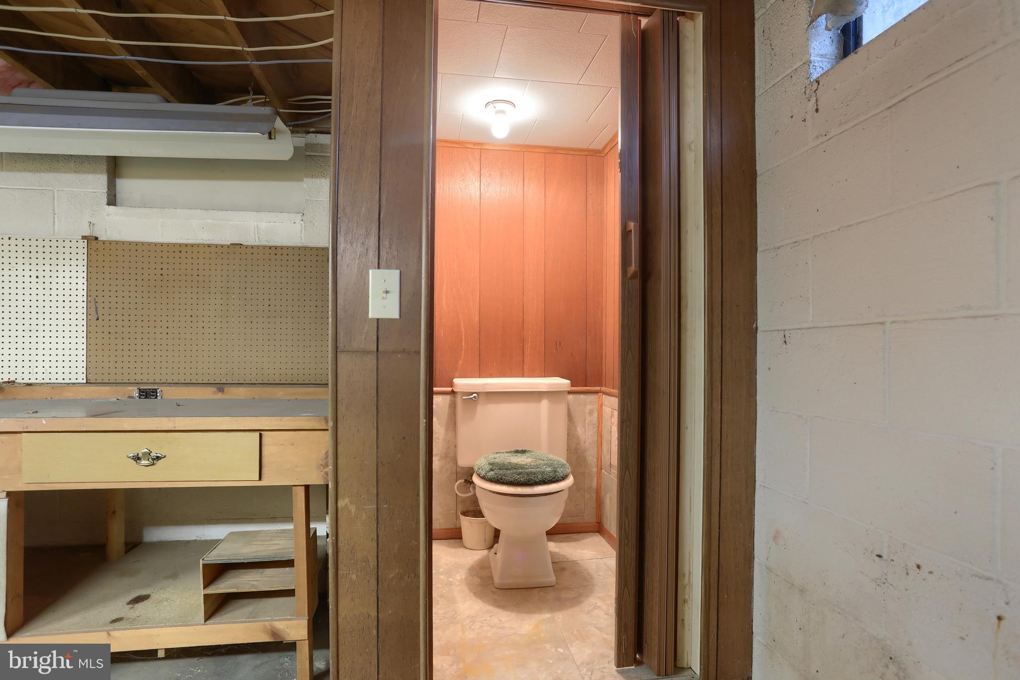 811 S HARRISON STREET