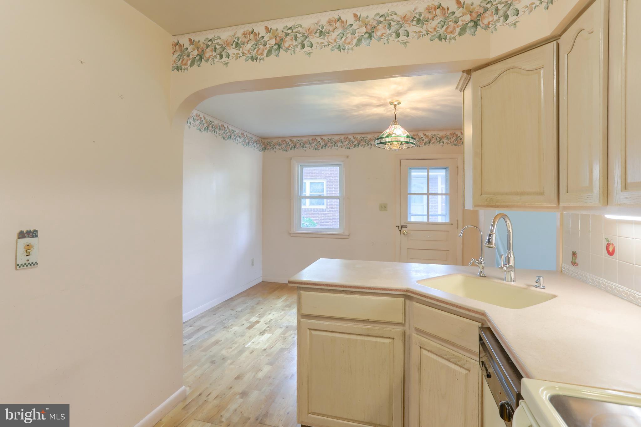 811 S HARRISON STREET