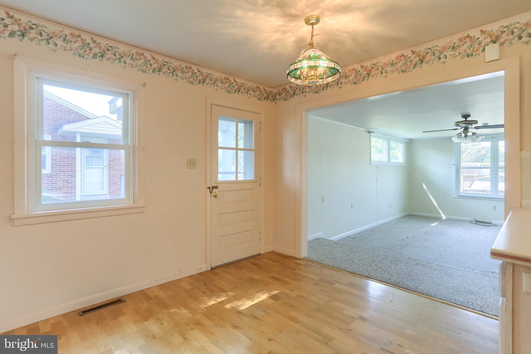 811 S HARRISON STREET