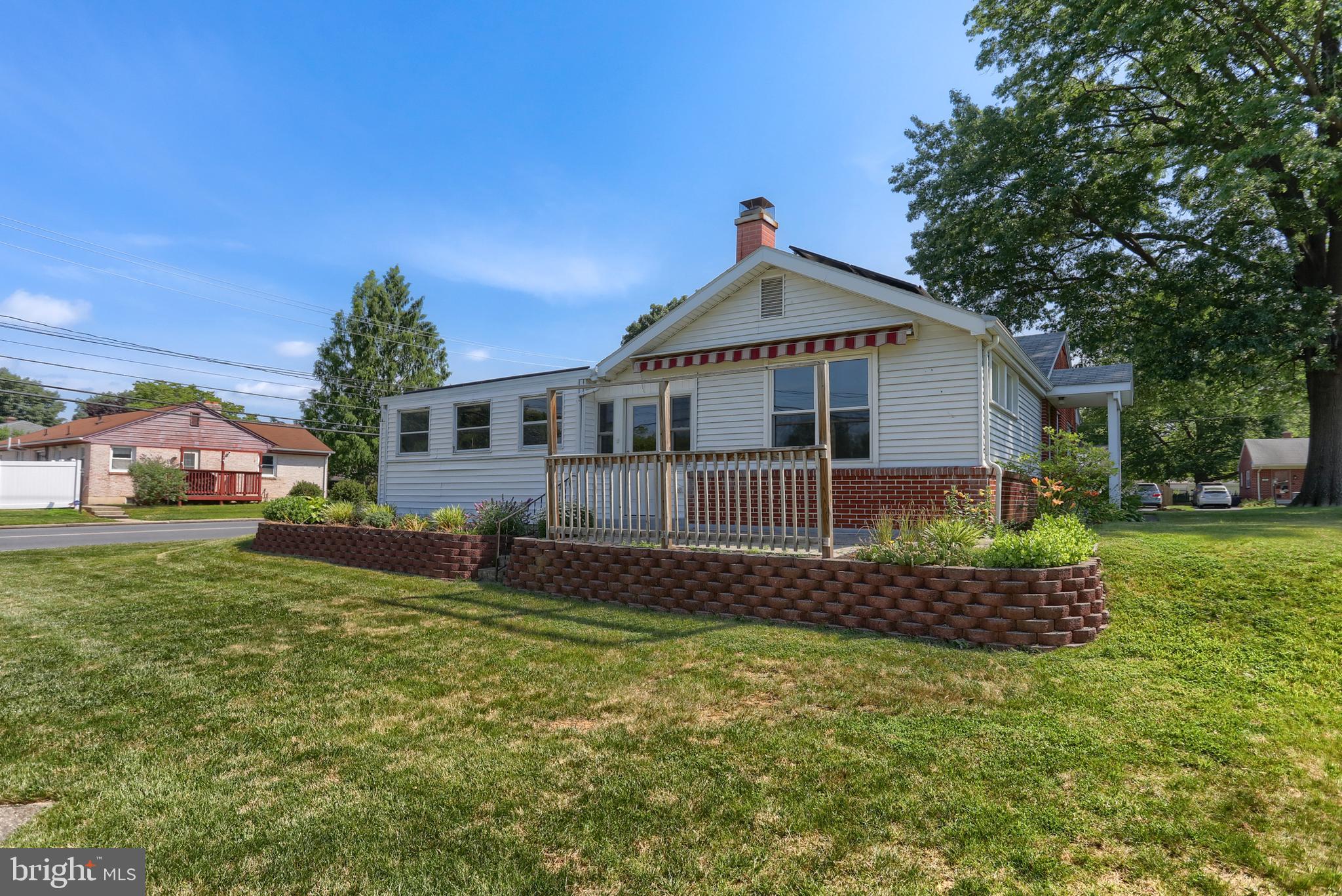 811 S HARRISON STREET