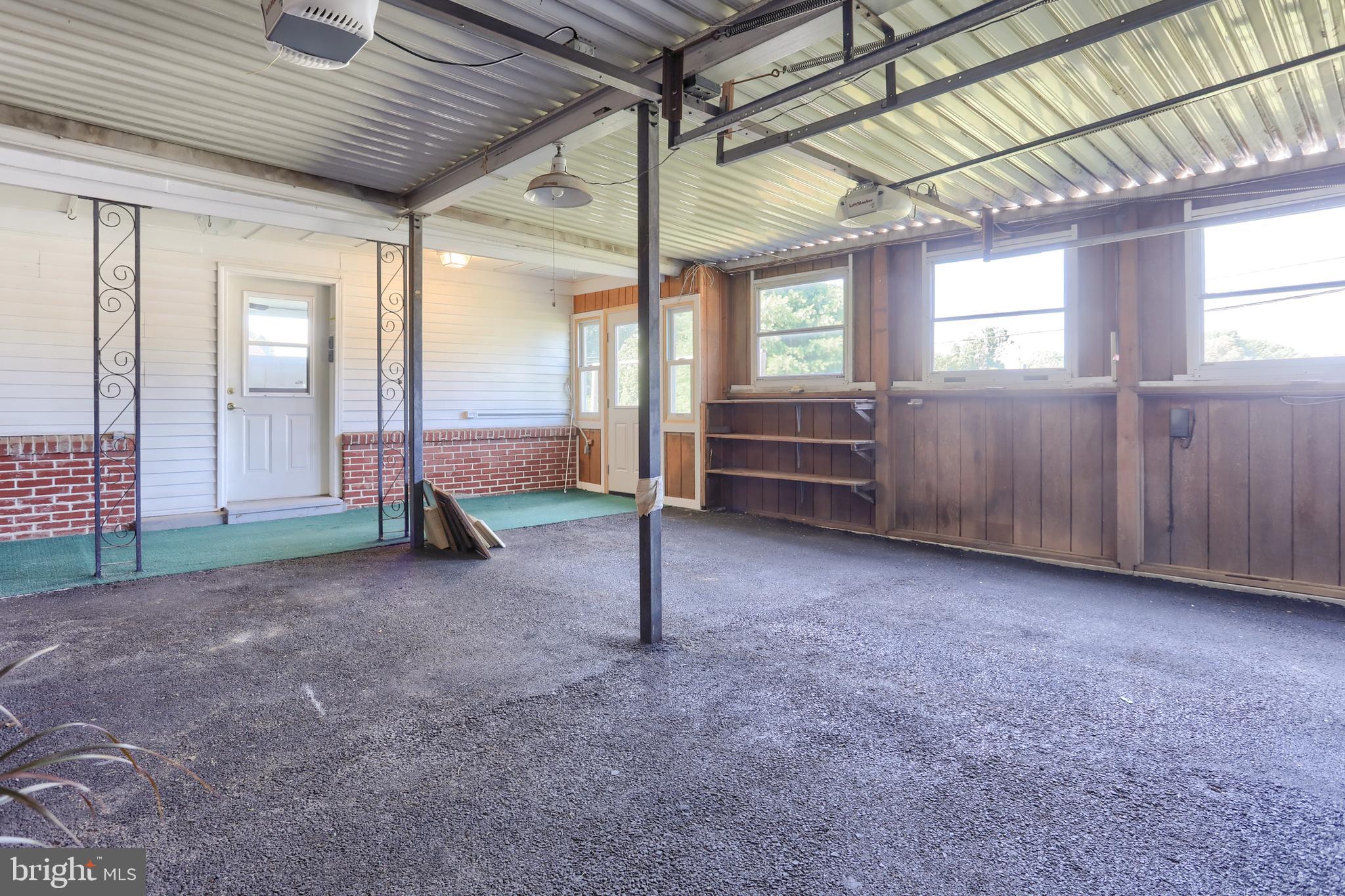 811 S HARRISON STREET