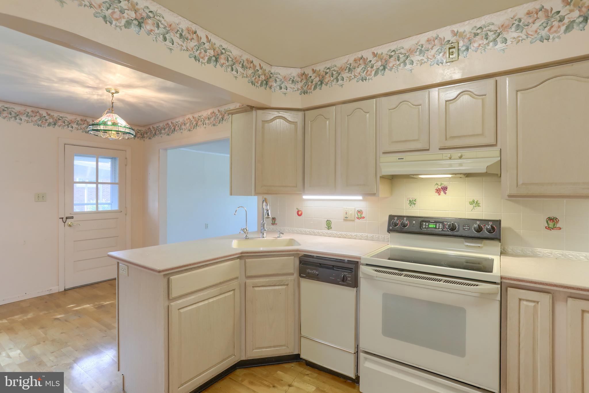 811 S HARRISON STREET