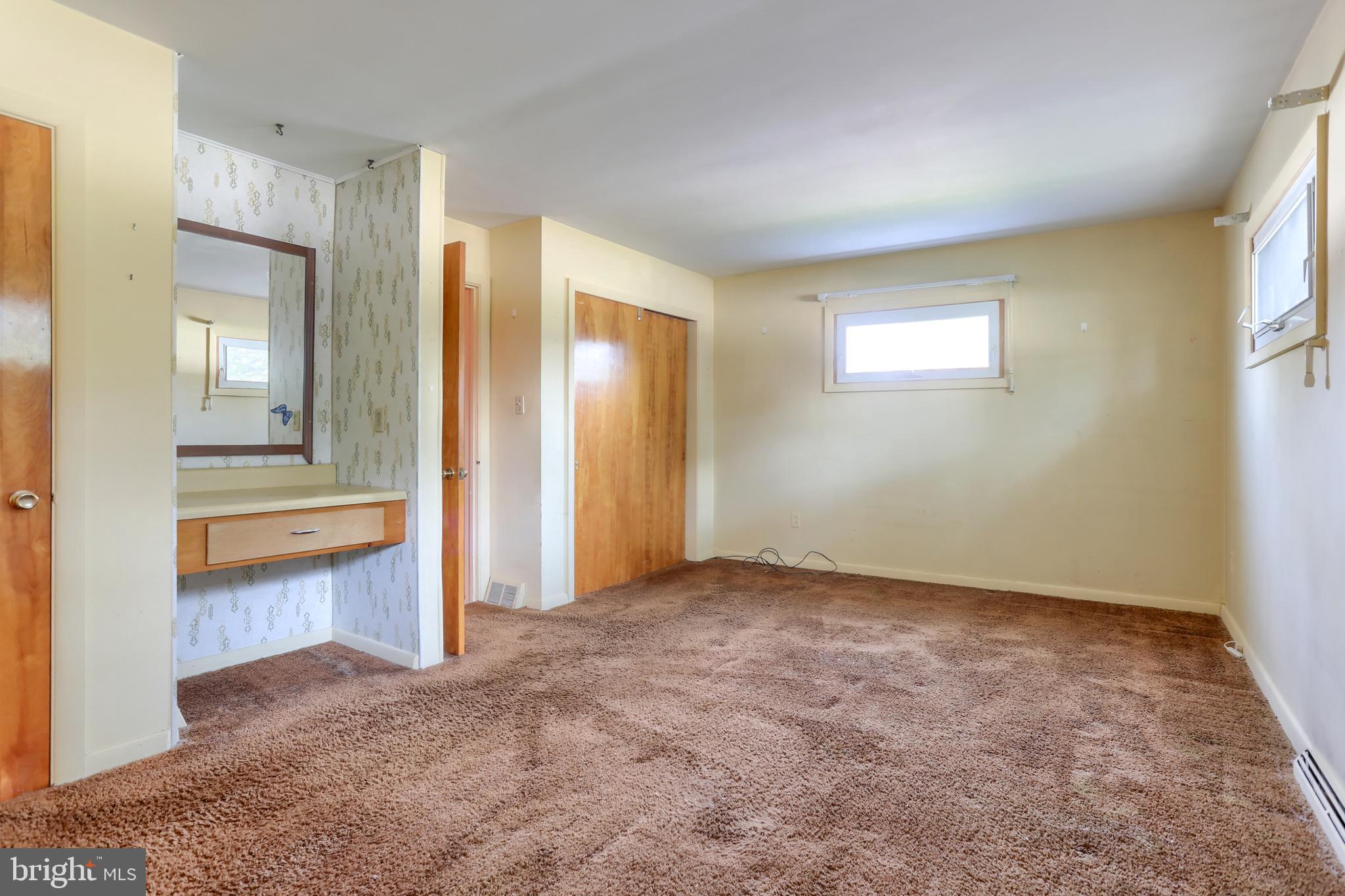 811 S HARRISON STREET