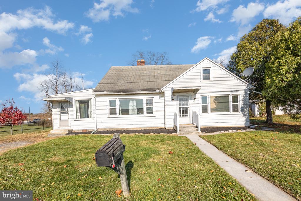 735 W MAIN STREET