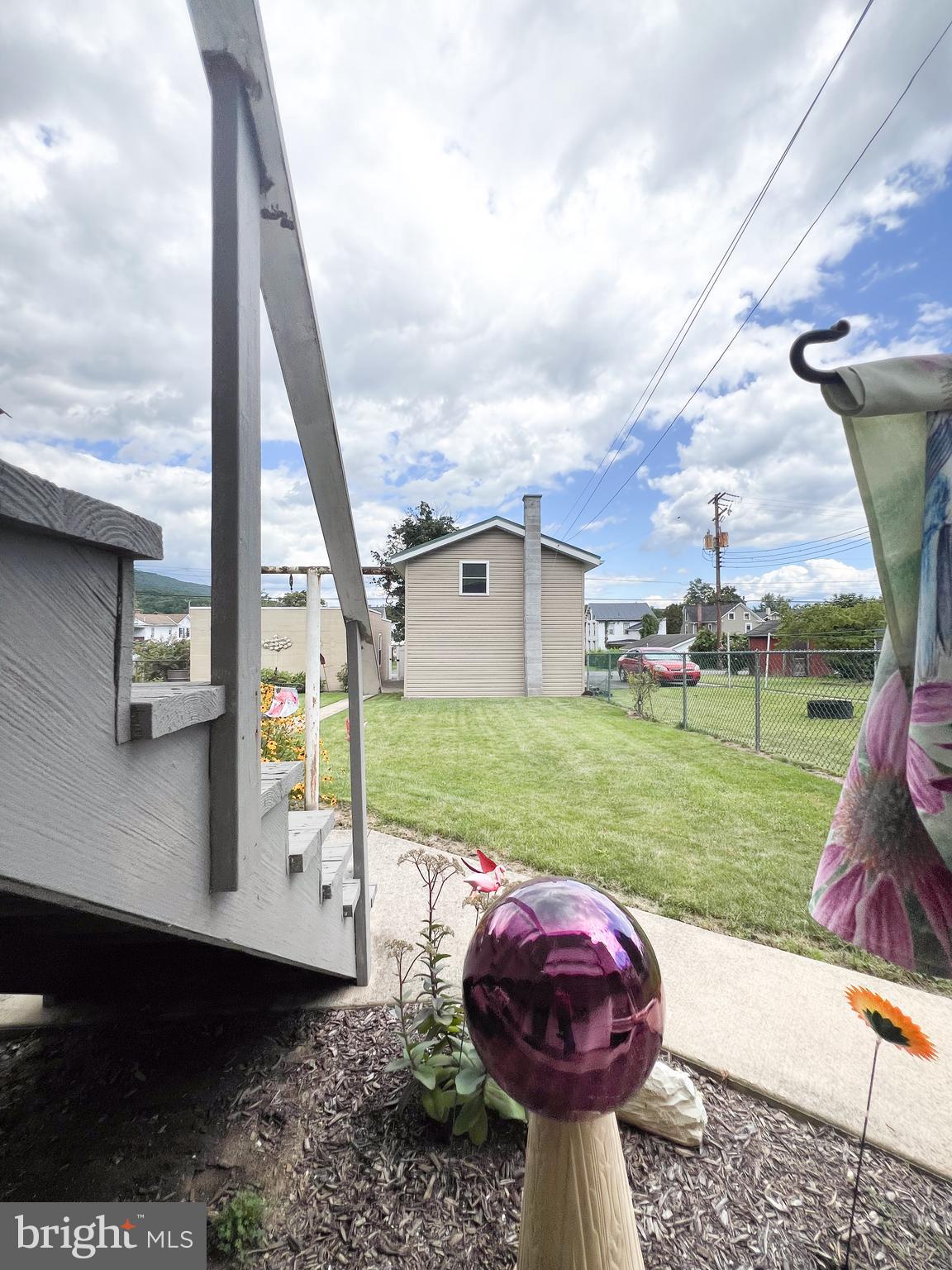 15 - 17 NORTH MANN AVENUE