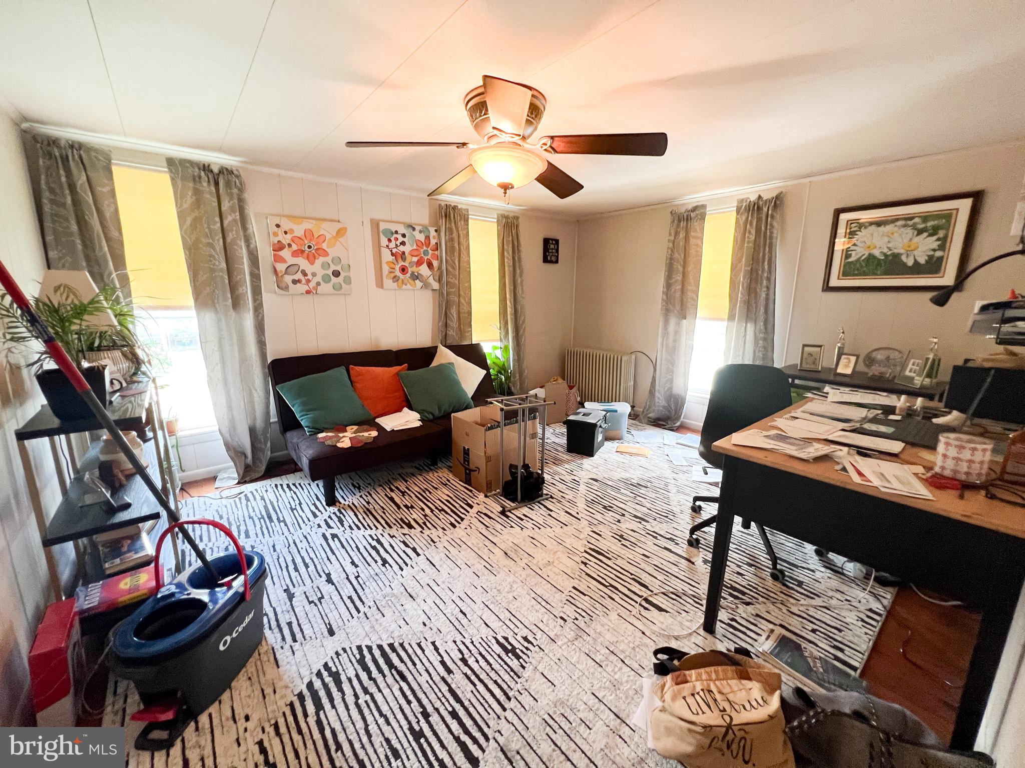 15 - 17 NORTH MANN AVENUE