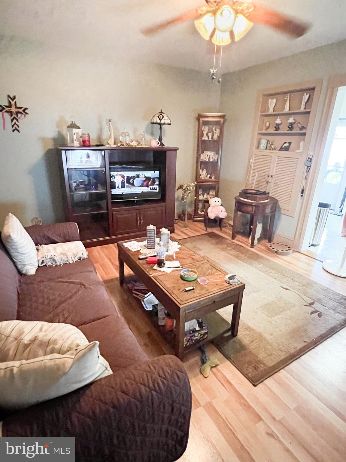 15 - 17 NORTH MANN AVENUE