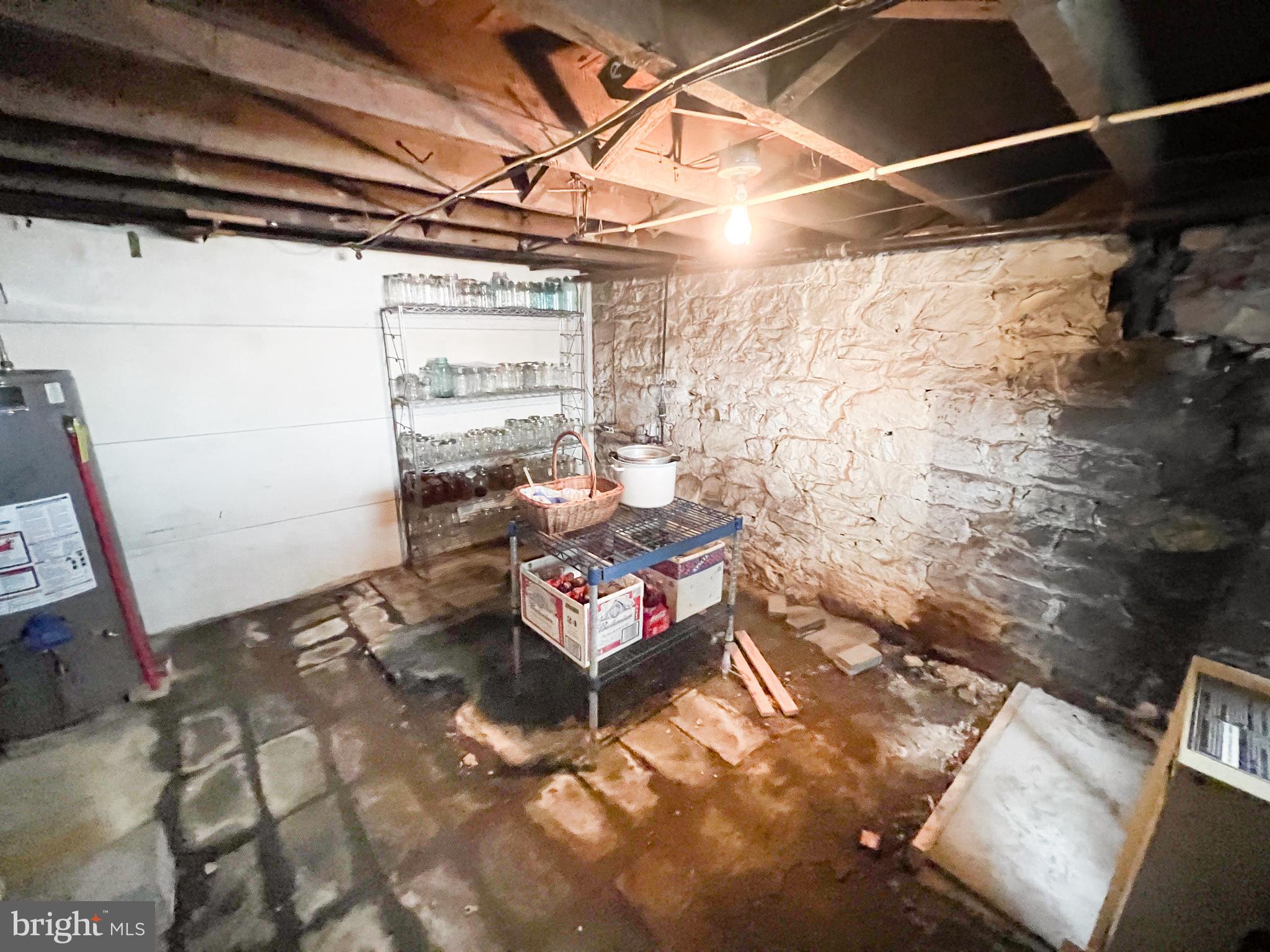 15 - 17 NORTH MANN AVENUE